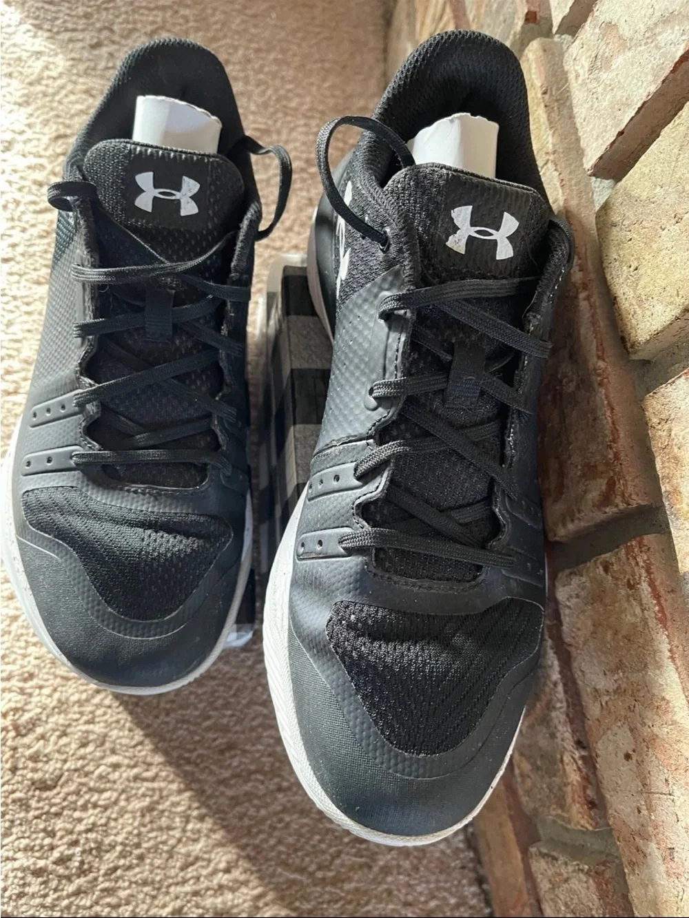 Under Armour Mens Black Sneakers with White Logo